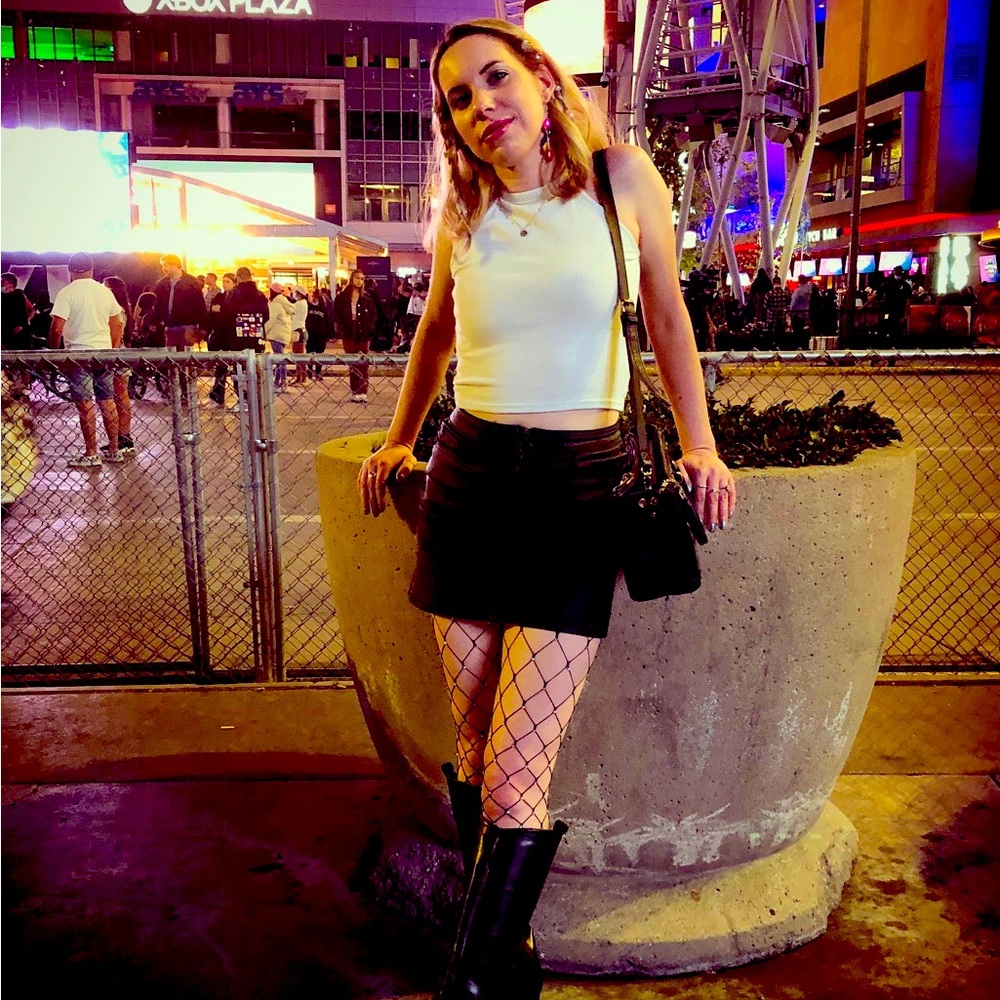 Meet your Posher, Helen